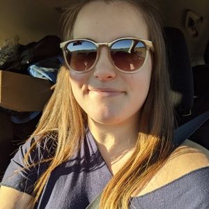 Meet your Posher, Courtney